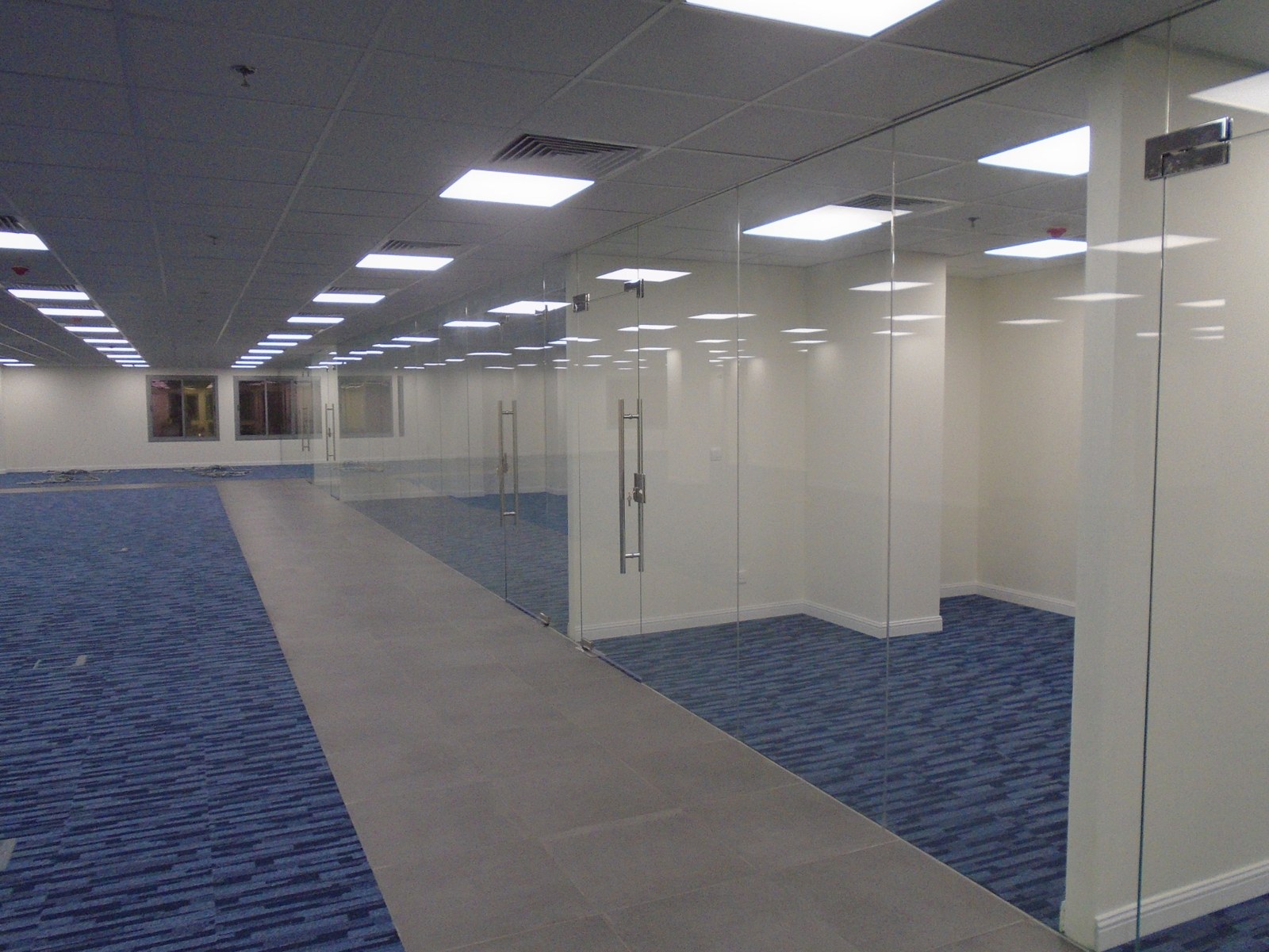 Office partitions and finishes